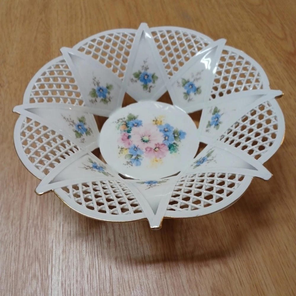 Sumi Hand Made and Hand Painted Porcelain Lace Bowl Romania